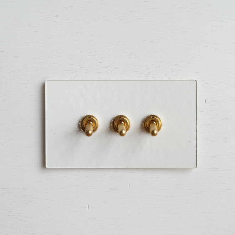 Traceless panel