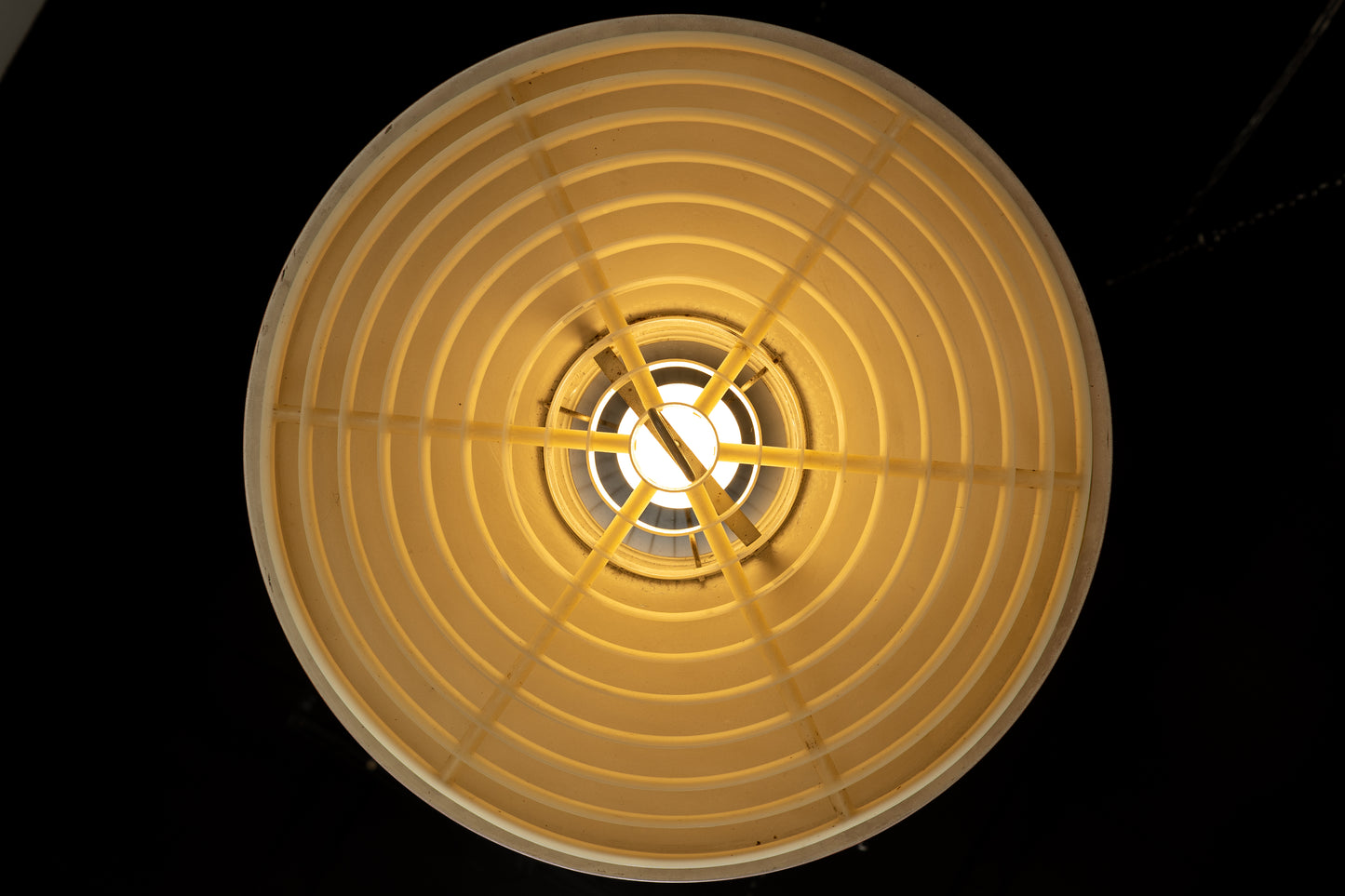 Bent Karlby Lyfa 紅白 飛碟 吊燈 OLDANMARK