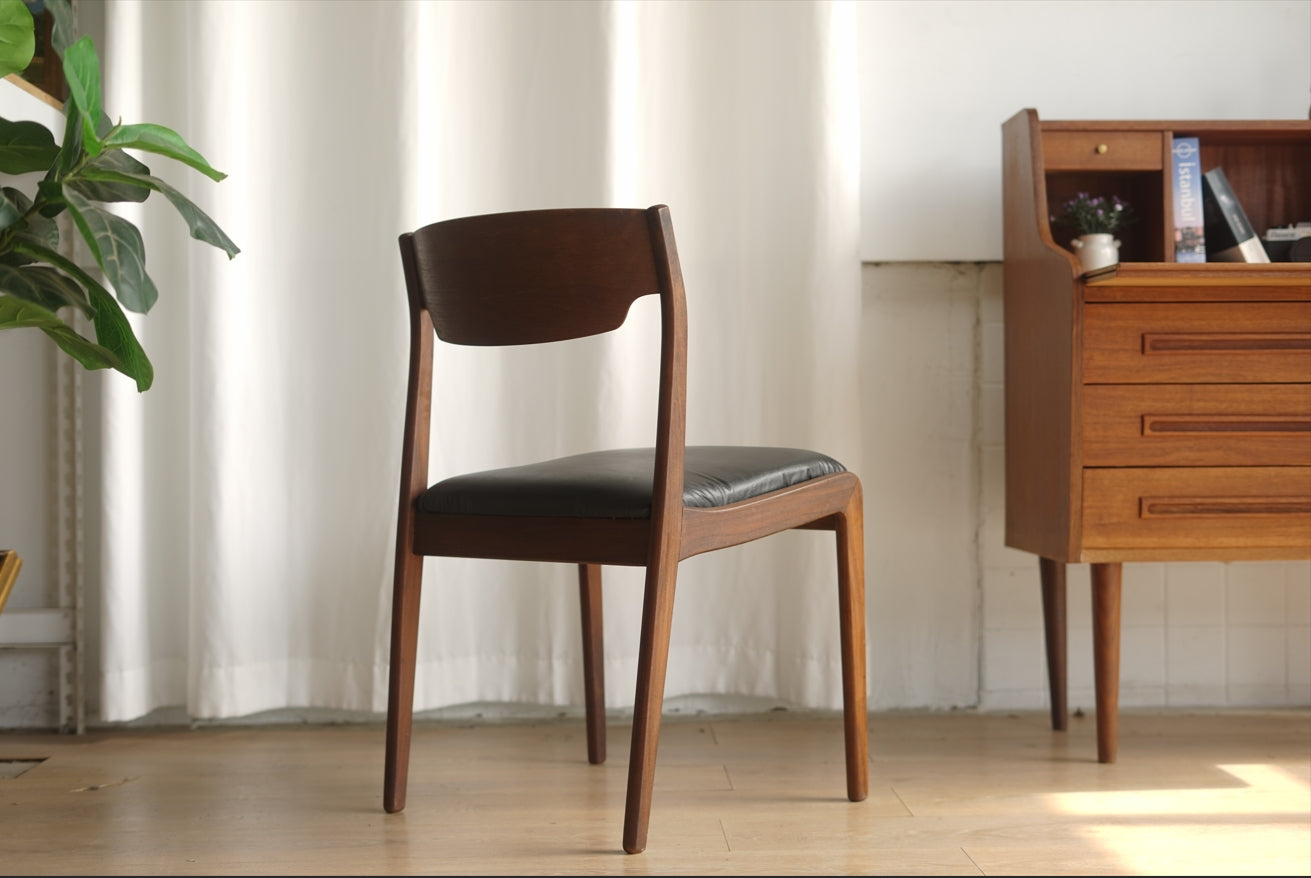 丹麥 柚木 純黑皮革 餐椅