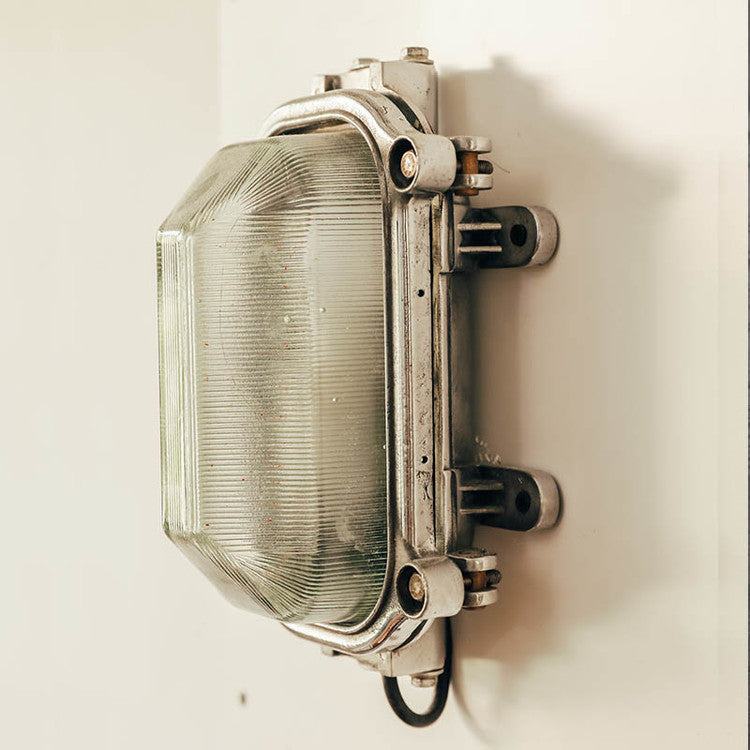 電火工業 DnH LOFT |工業風燈具|俄國老件-方型防爆壁燈