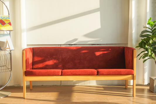 Hans J. Wegner GE285 紅色三人座沙發