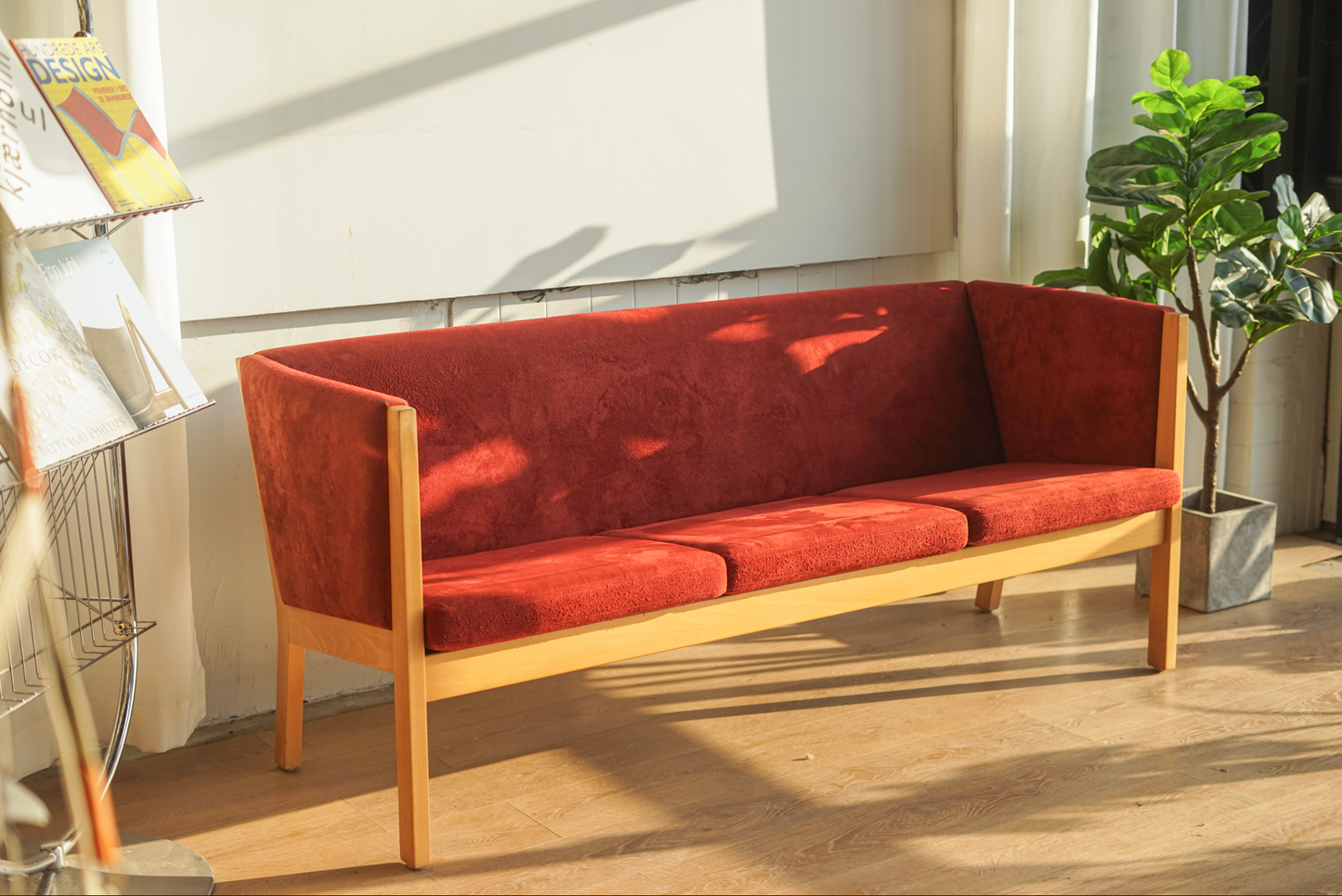 Hans J. Wegner GE285 紅色三人座沙發
