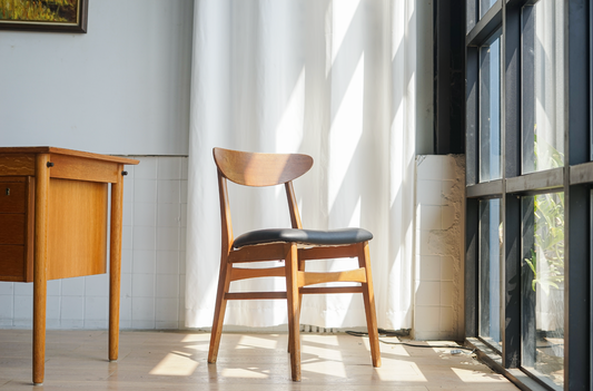 丹麥 橢圓椅背 黑色皮革 餐椅