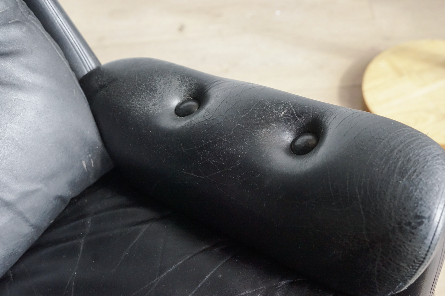 丹麥 純黑皮革 經典 旋轉扶手休閒椅(含腳凳)