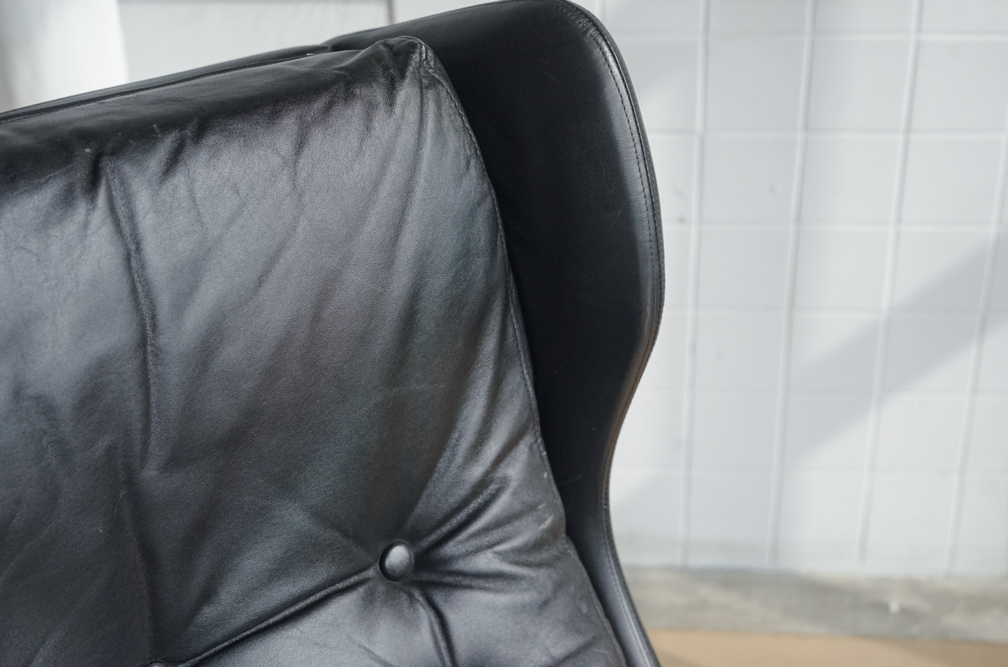 丹麥 純黑皮革 經典 旋轉扶手休閒椅(含腳凳)