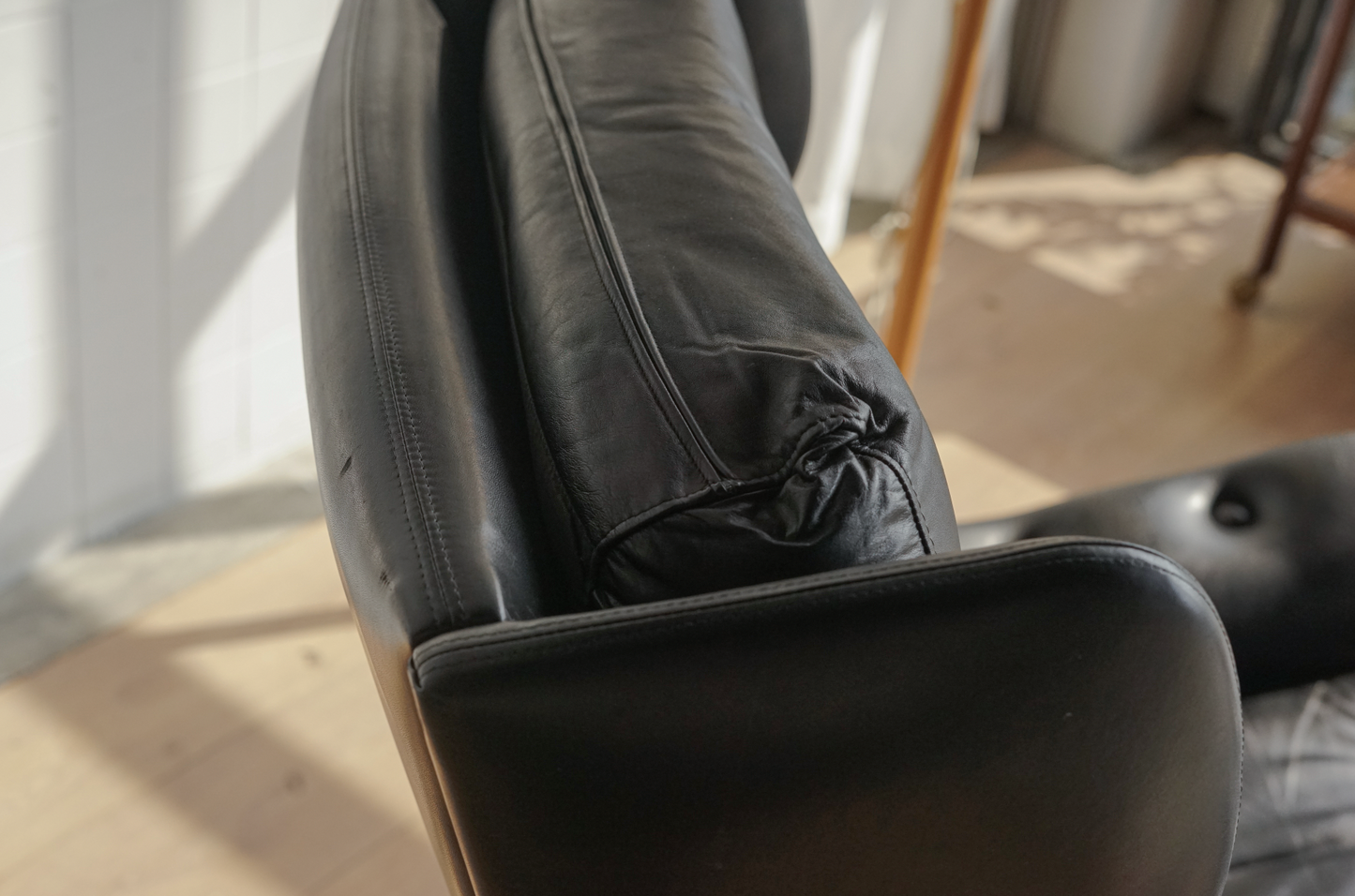 丹麥 純黑皮革 經典 旋轉扶手休閒椅(含腳凳)