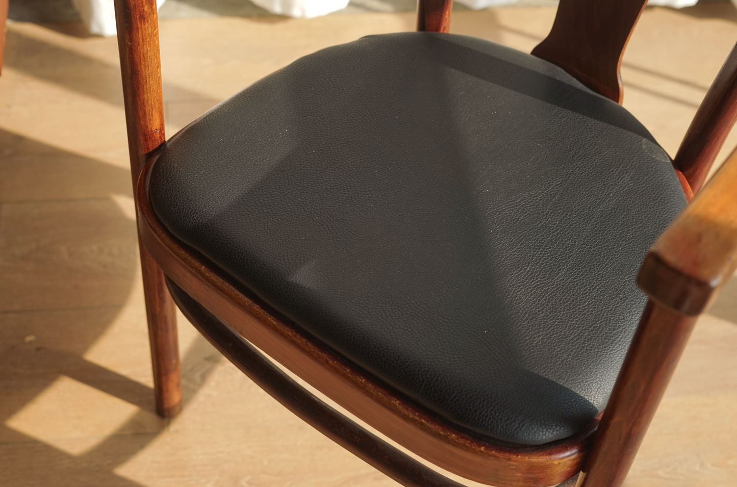 Thonet  楓木 古典 扶手餐桌椅