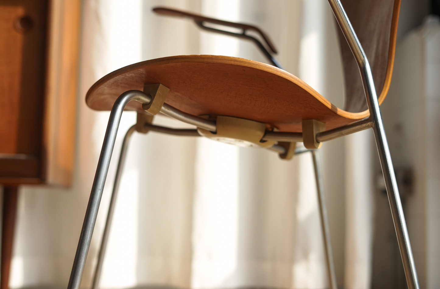 Arne Jacobsen Model 3207 柚木 扶手椅