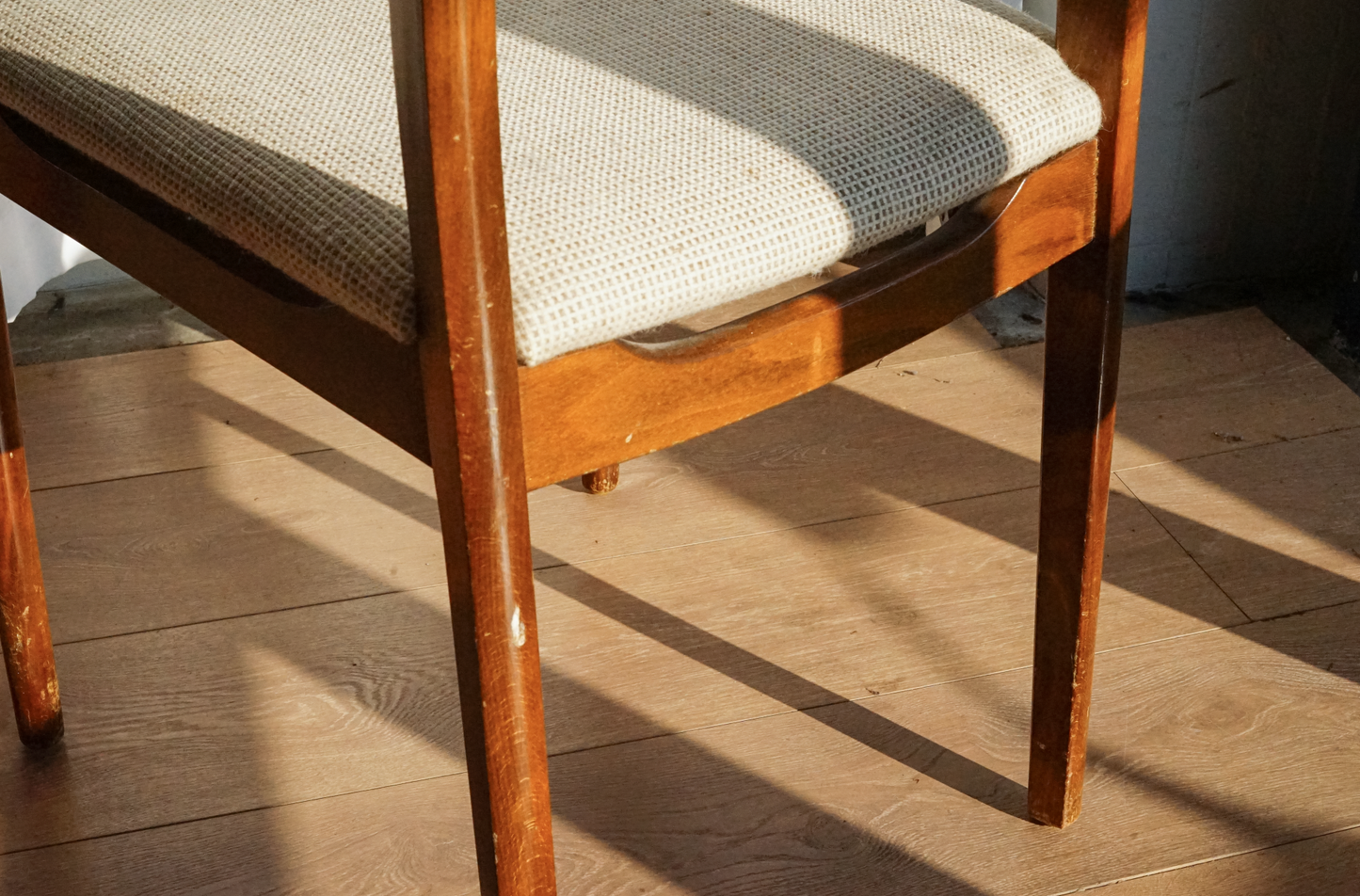 丹麥 柚木 顆粒米白 布面餐椅