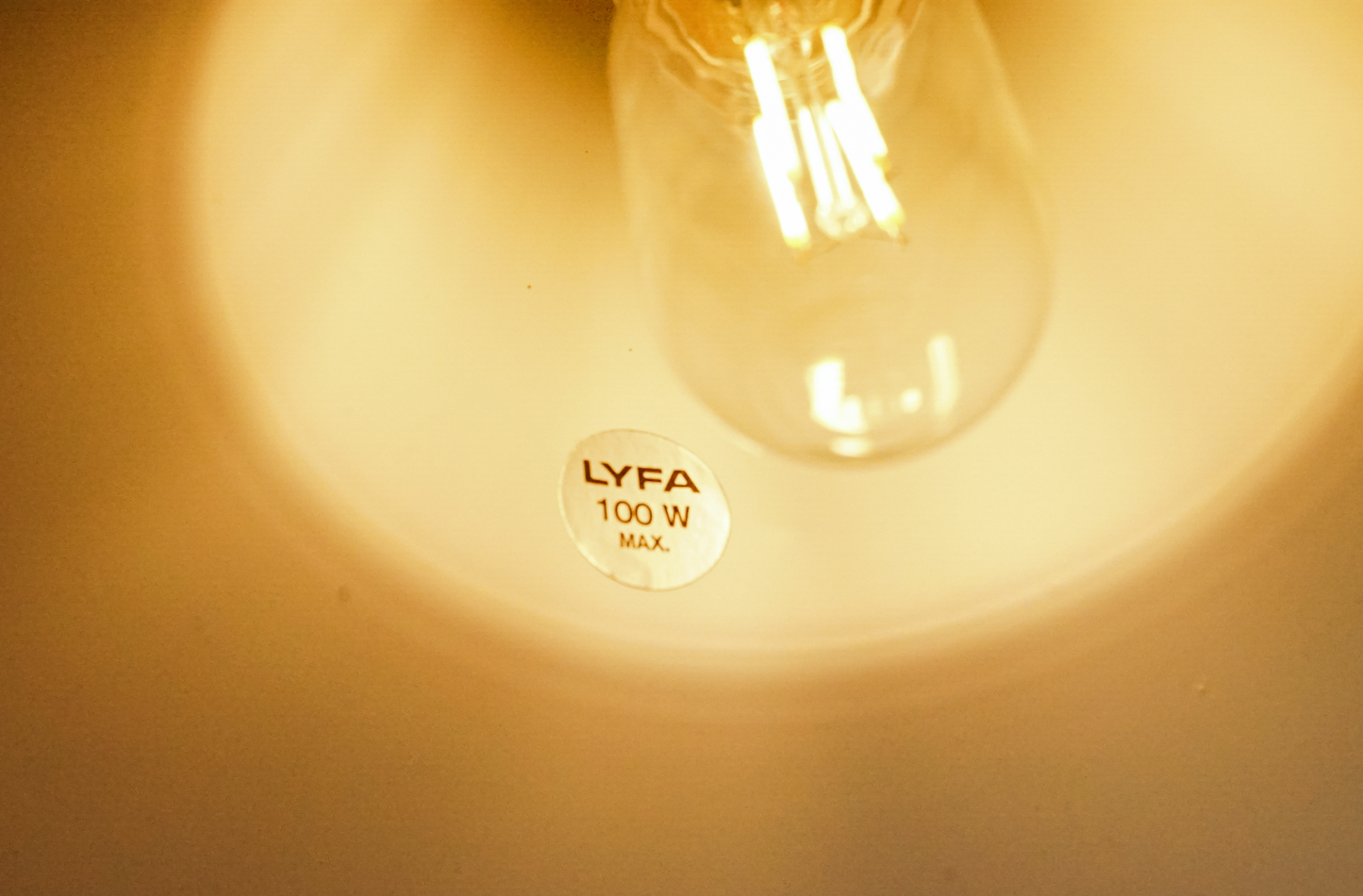 丹麥 LYFA 紅色 餐桌燈