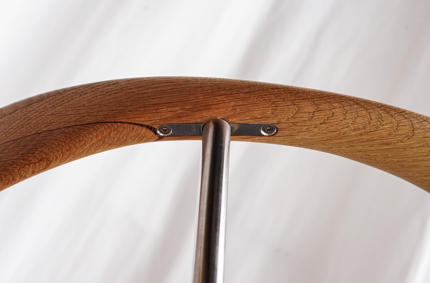 PP701 Minimal Chair