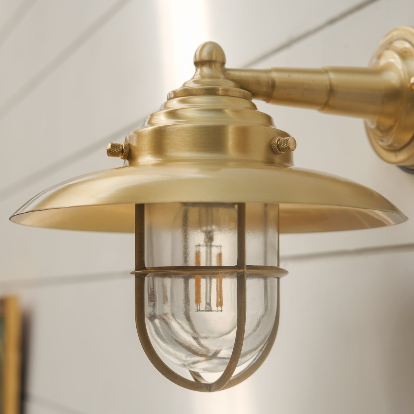 Brass bamboo hat wall lamp