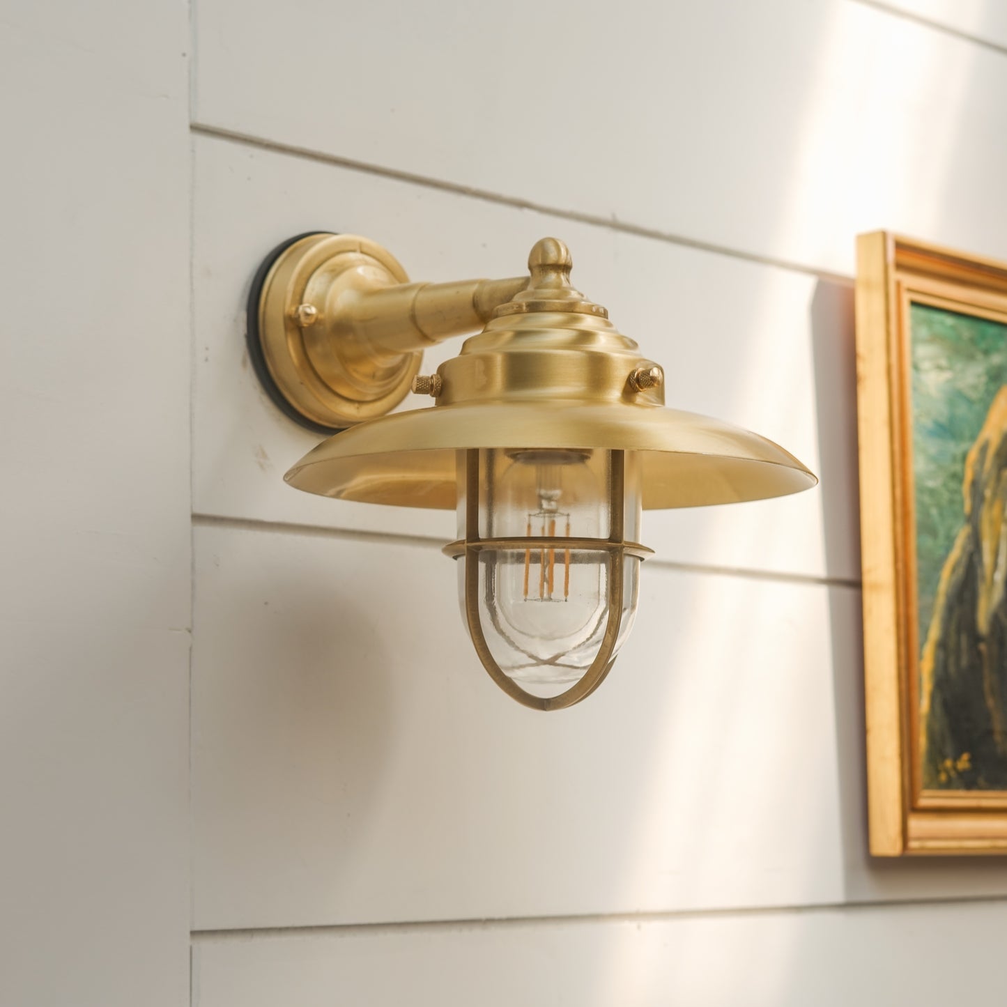 Brass bamboo hat wall lamp