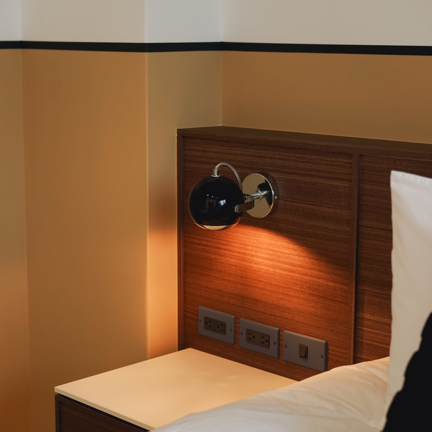 Space Tracker Wall Lamp