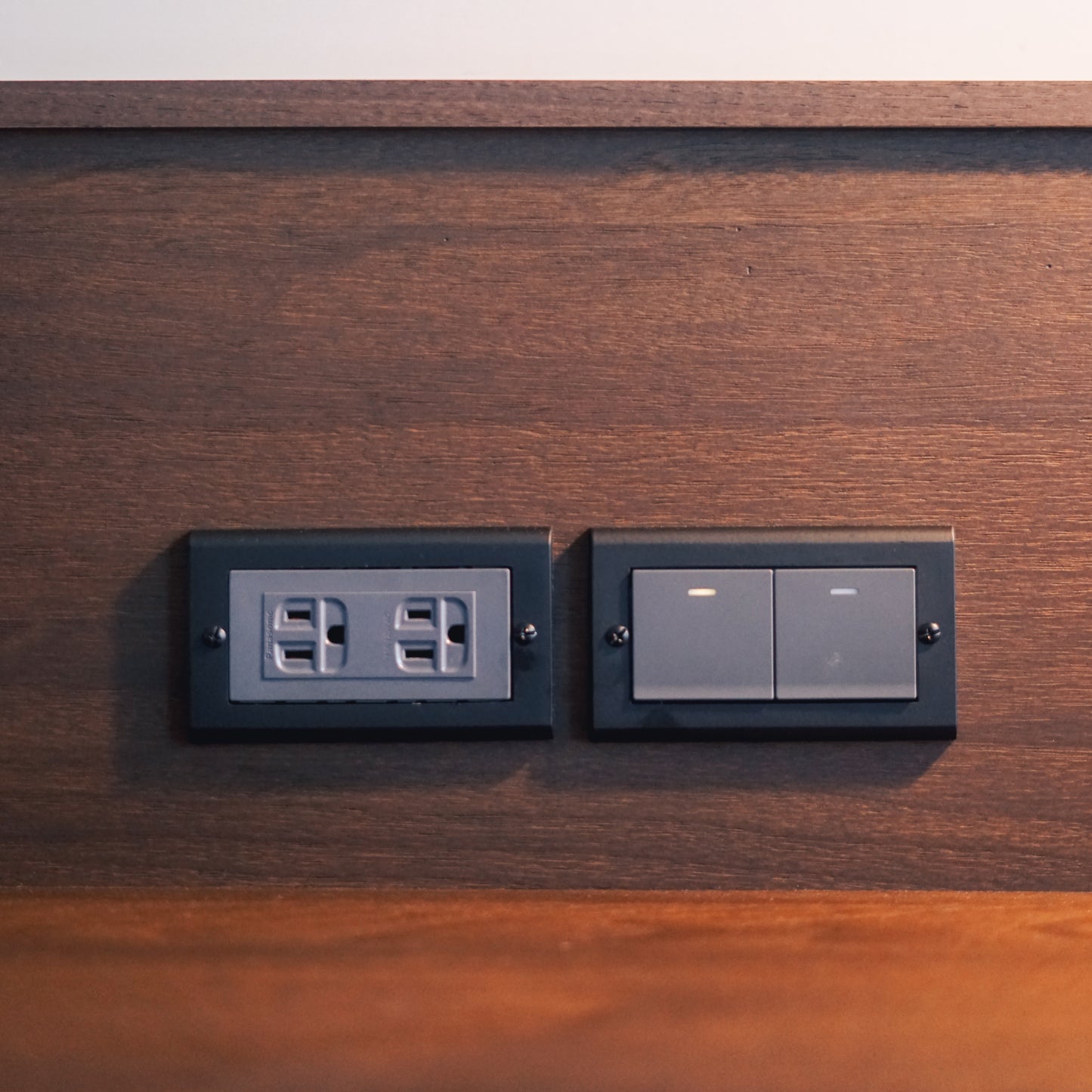 Matt black panel-Glatima, Risna series