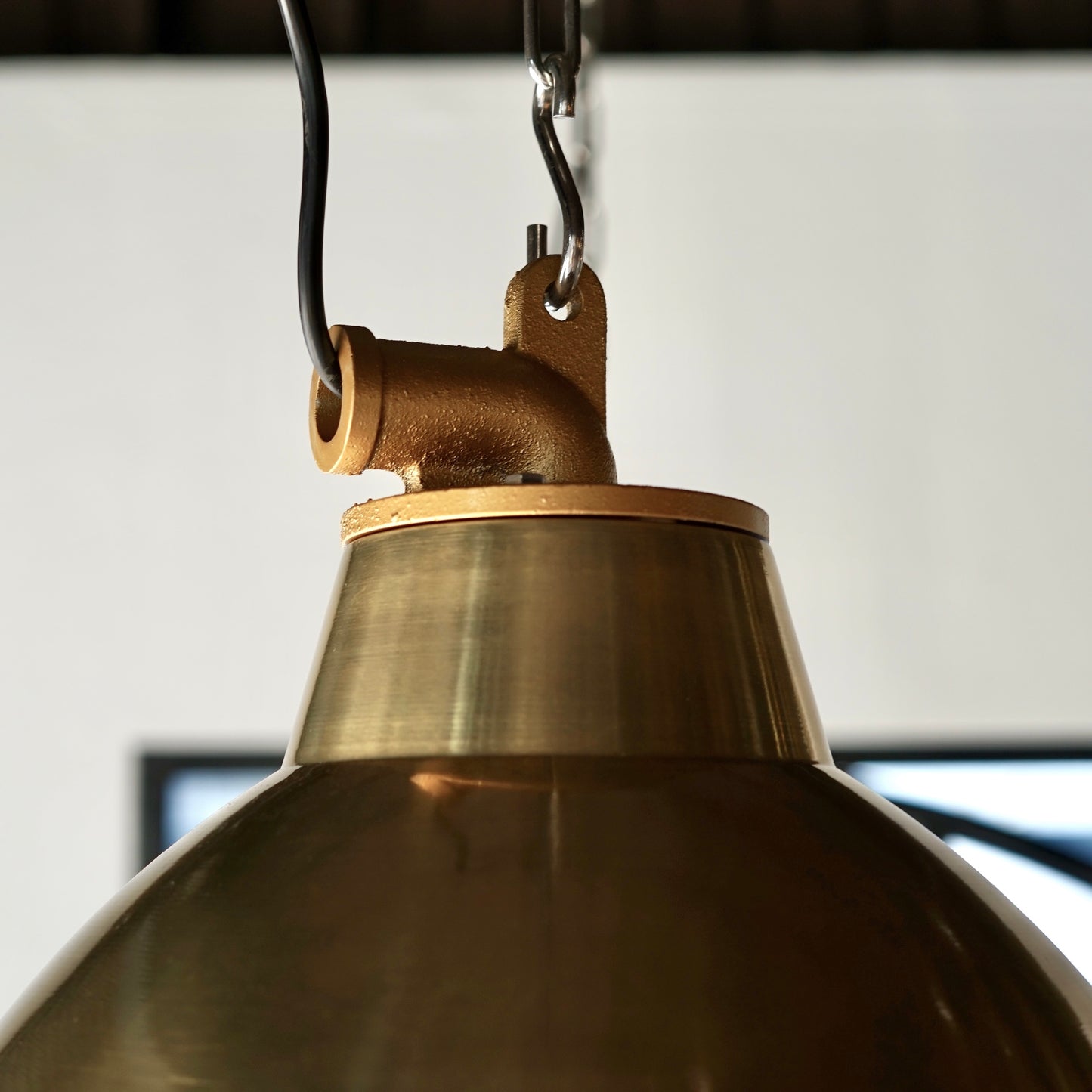 Iron cargo hold light #black