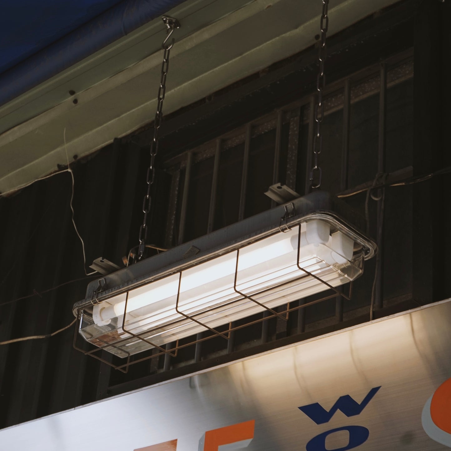 Industrial style fluorescent lamp-stainless steel color-4 feet/2 feet