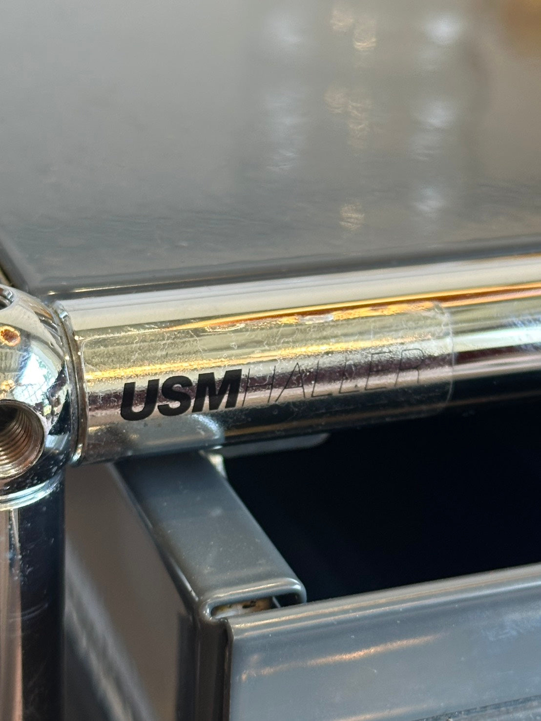 USM Haller 深色 大理石 辦公桌組