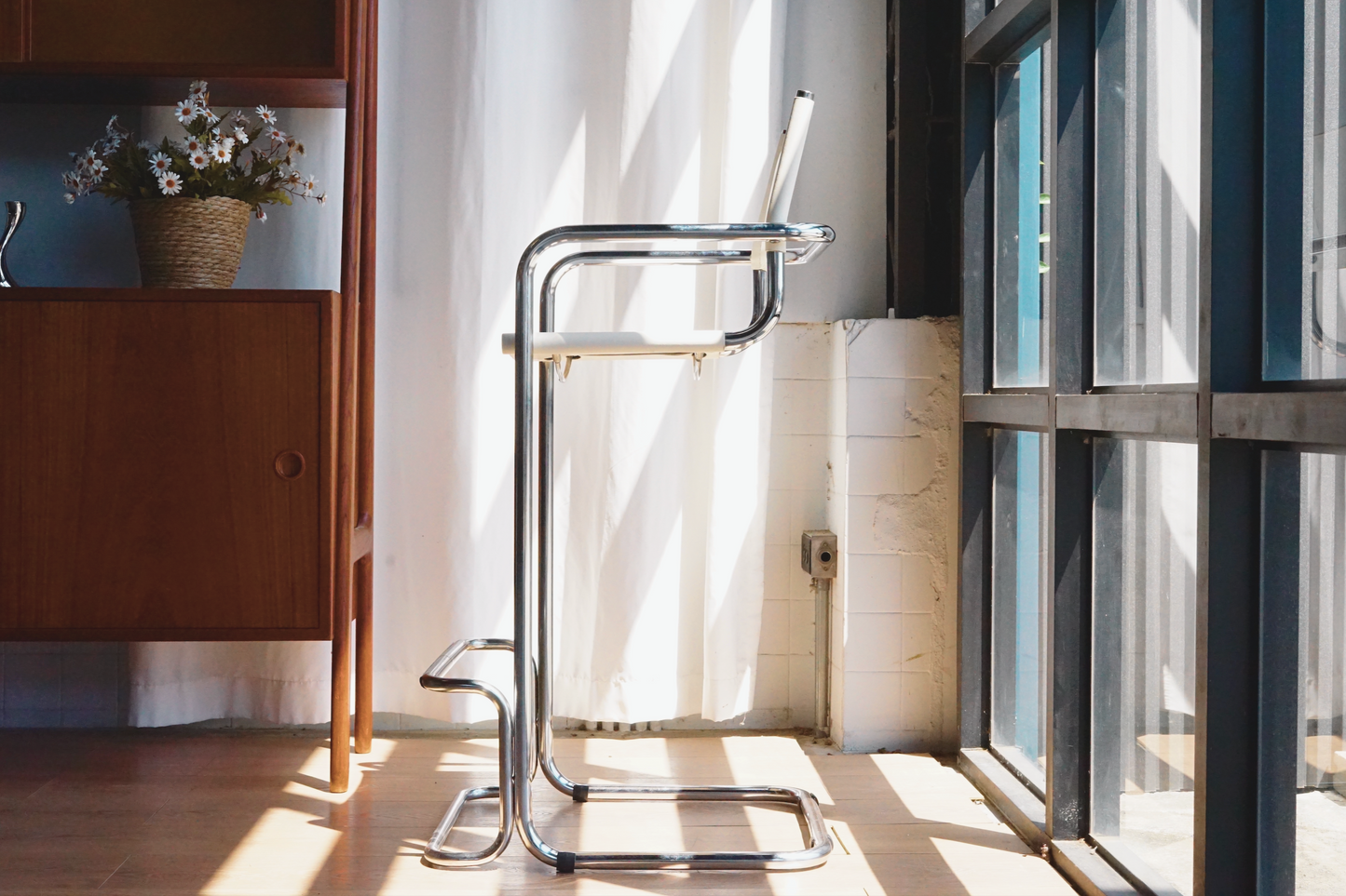 Mart Stam 白色 皮革 吧檯椅