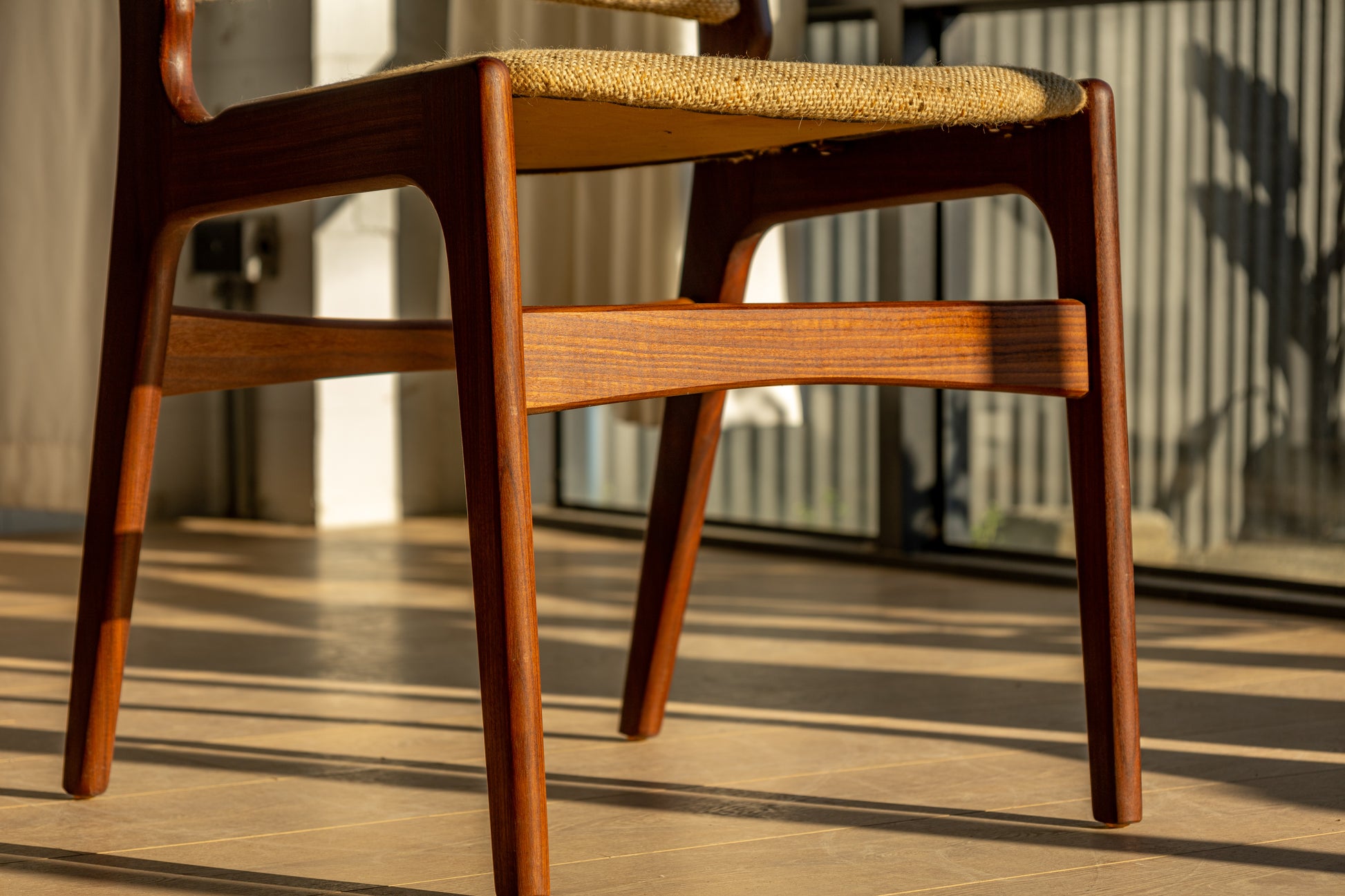 Erik Buch Model 89 玫瑰木餐椅 OLDANMARK