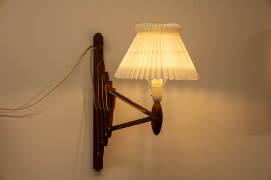 Le Klint 332 經典白壁燈 OLDANMARK