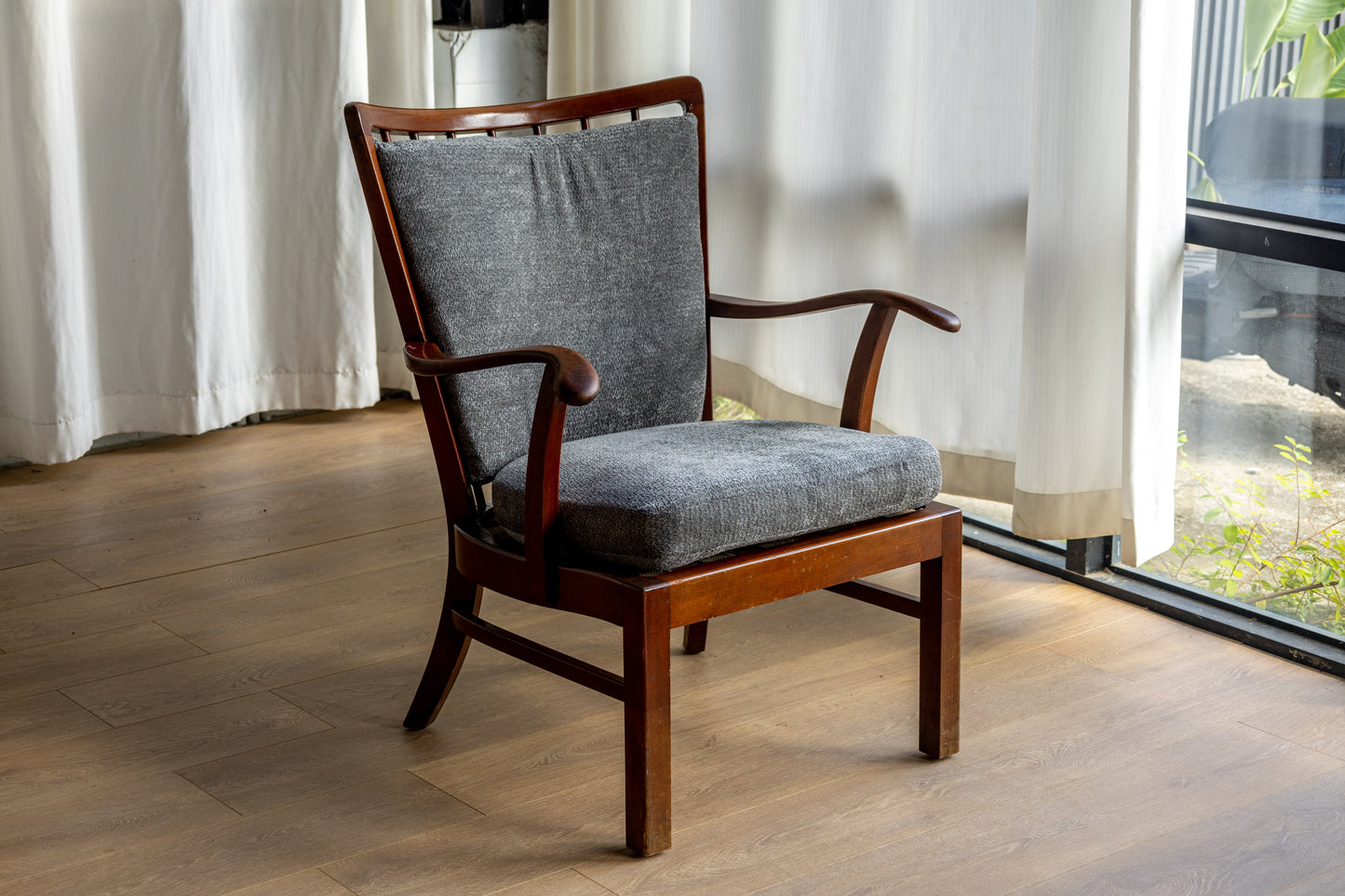 Fritz Hansen Model 1628 扶手椅 OLDANMARK