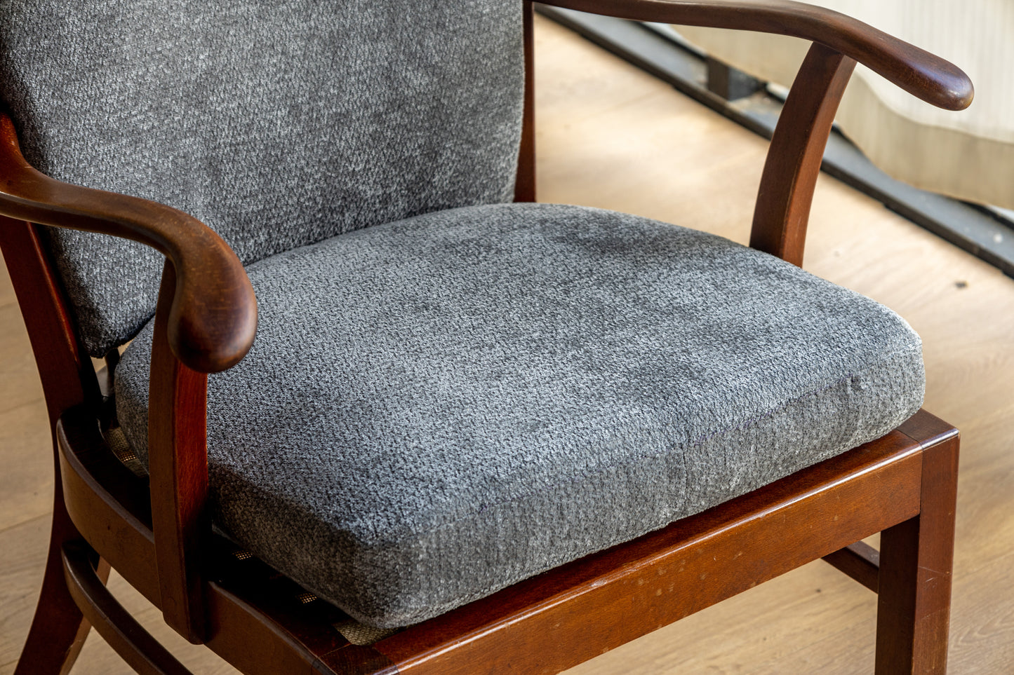 Fritz Hansen Model 1628 扶手椅 OLDANMARK