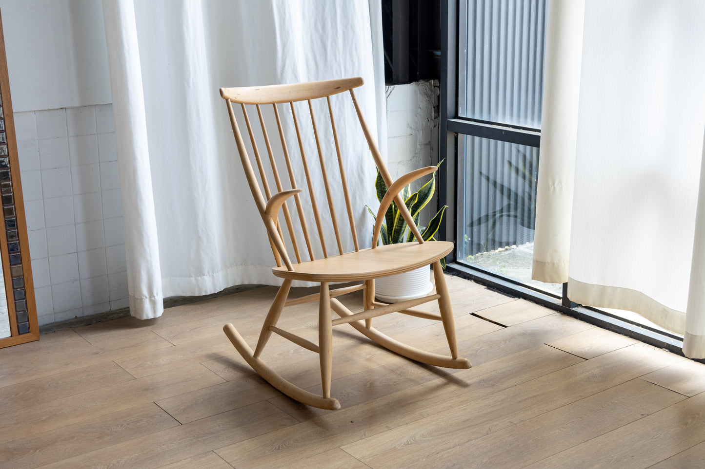 Illum Wikkelsø IW-3 經典搖椅-山毛櫸 OLDANMARK