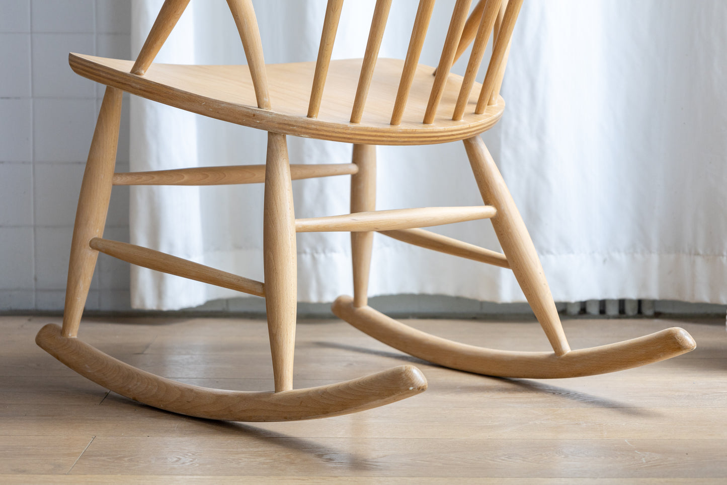 Illum Wikkelsø IW-3 經典搖椅-山毛櫸 OLDANMARK
