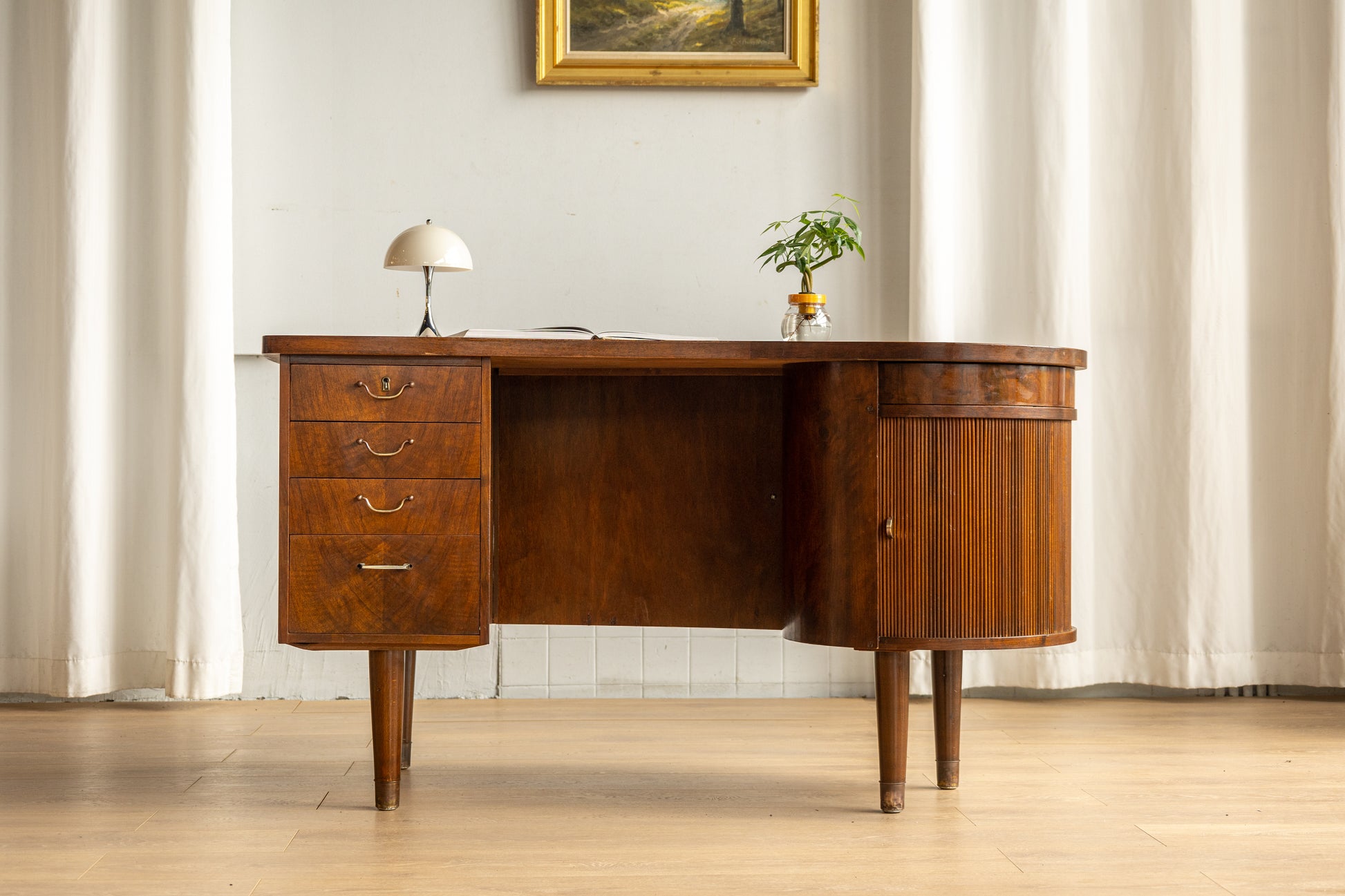 Kai Kristiansen Model 54 桃花心木腎形書桌 OLDANMARK