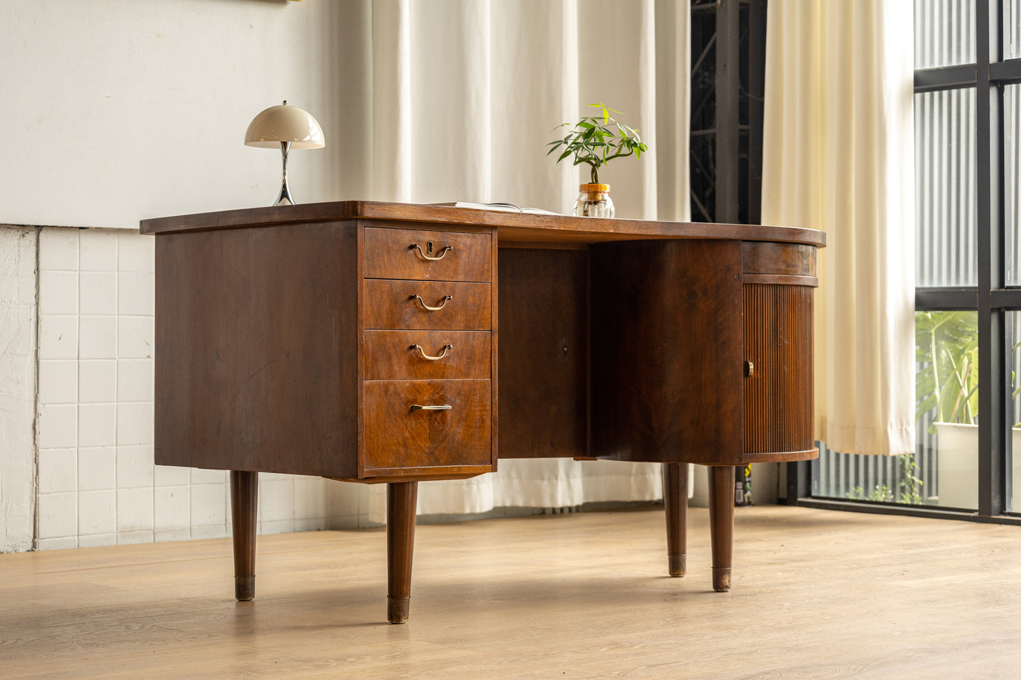 Kai Kristiansen Model 54 桃花心木腎形書桌 OLDANMARK