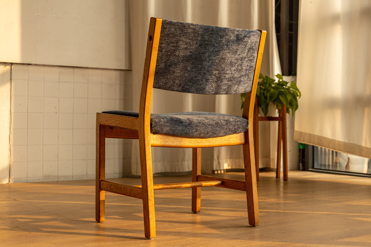 丹麥 Hans J. Wegner 橡木 綠布 無扶手 軟墊椅 OLDANMARK