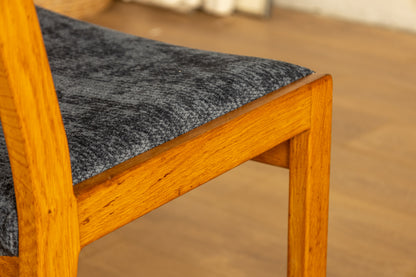 丹麥 Hans J. Wegner 橡木 綠布 無扶手 軟墊椅 OLDANMARK