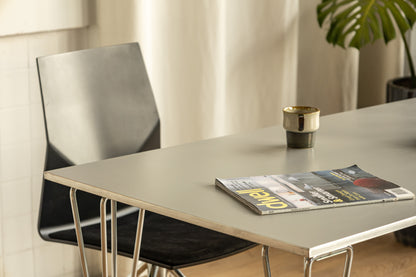 Fritz Hansen 經典餐桌 #淺灰 OLDANMARK