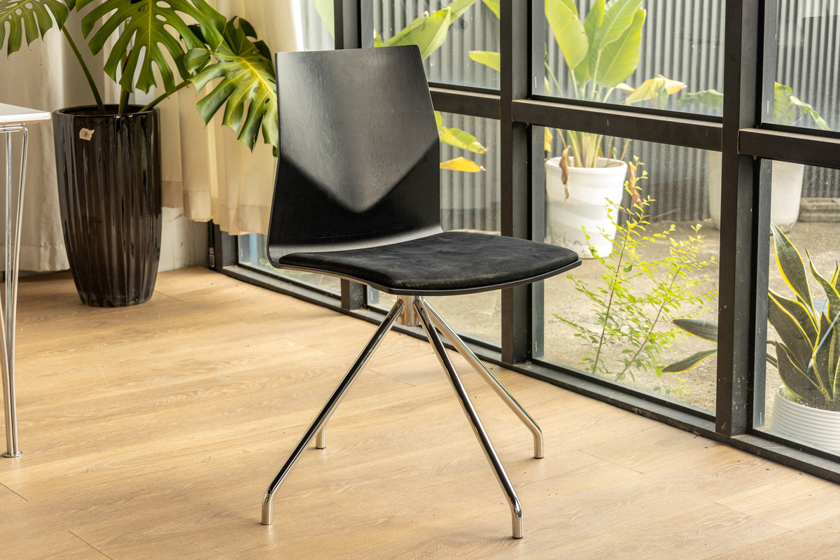 Four Design 4-Cast One chair OLDANMARK