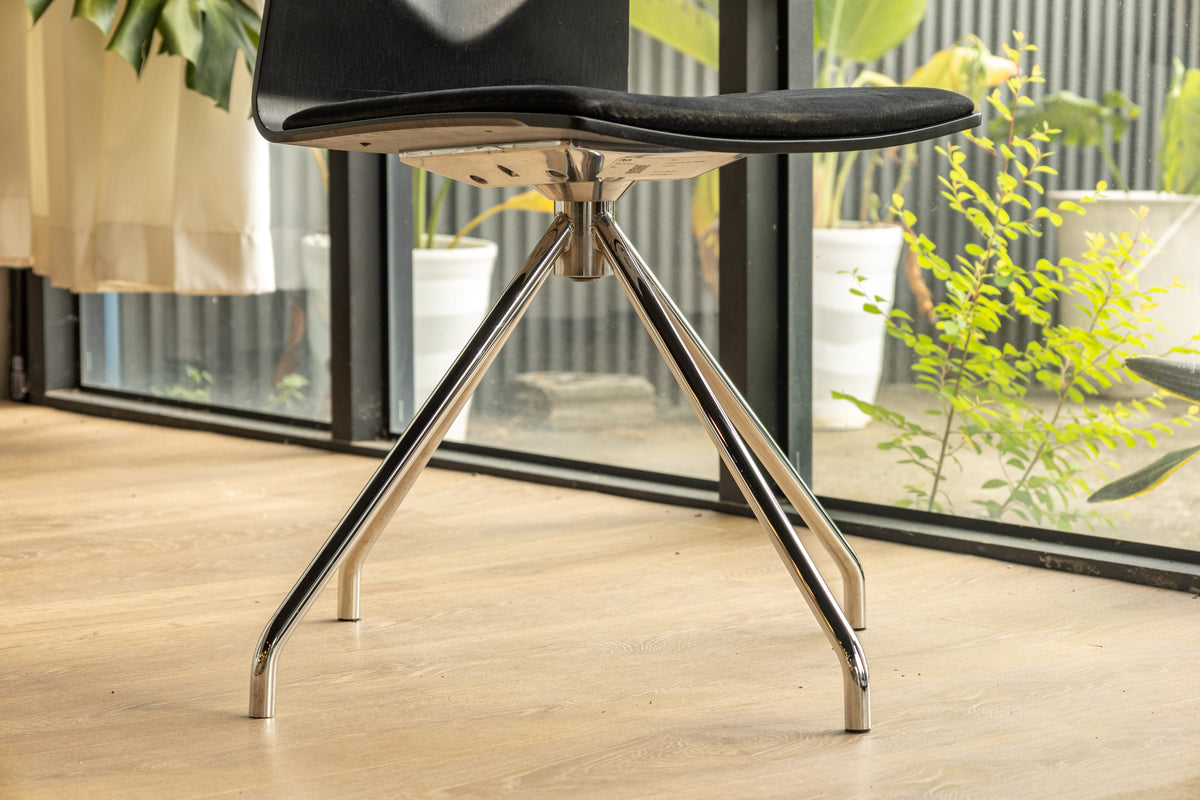 Four Design 4-Cast One chair OLDANMARK