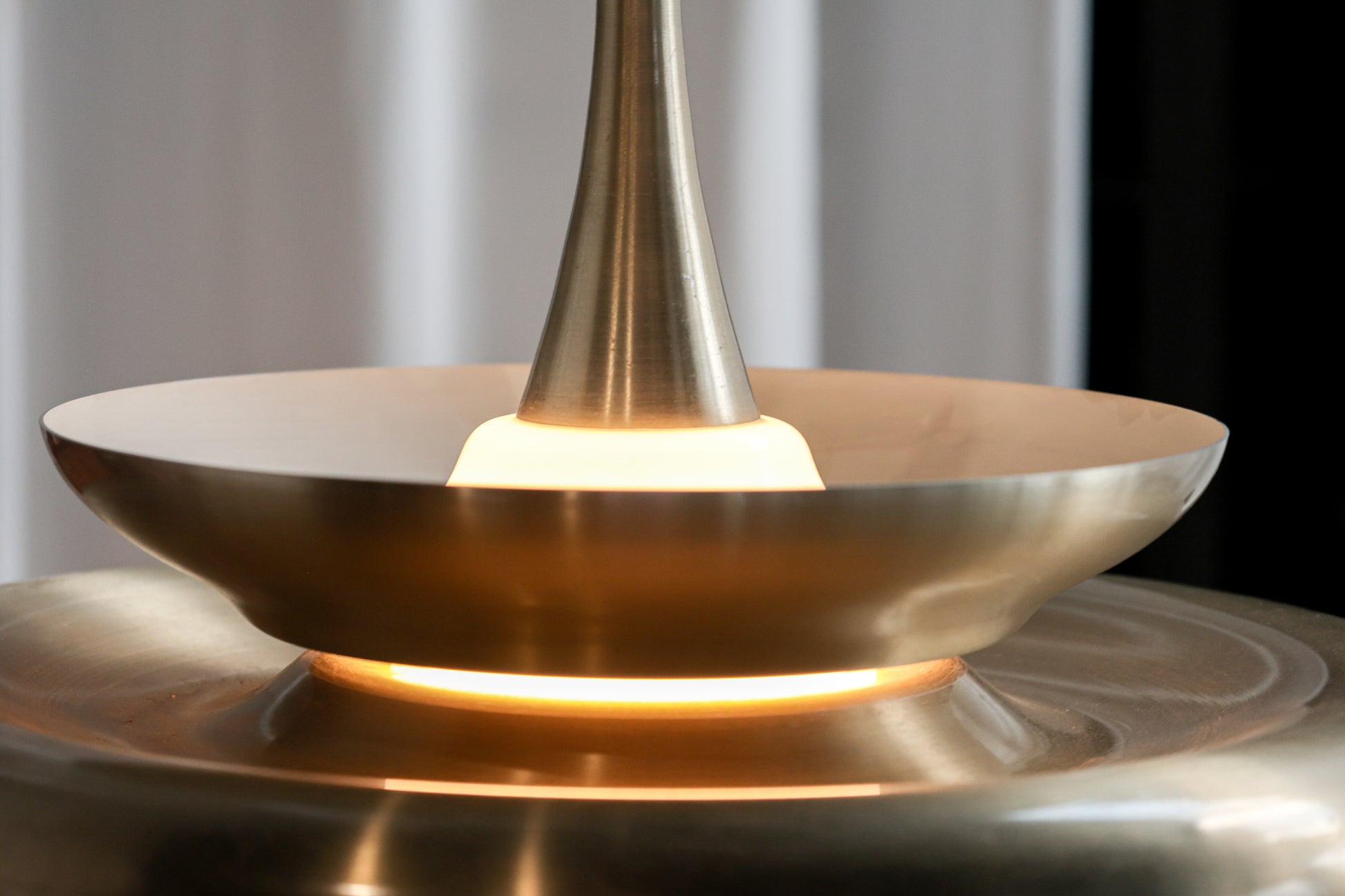 丹麥 復古 霧金 喇叭頸 飛碟吊燈 OLDANMARK