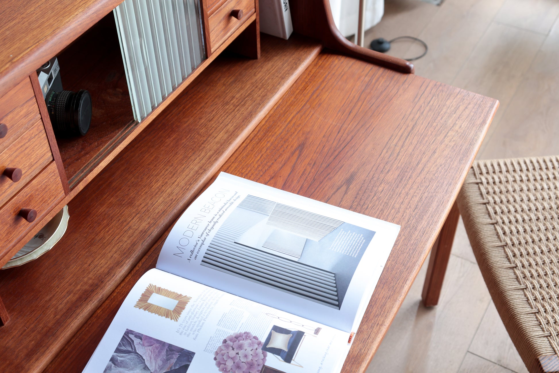 丹麥 柚木 長虹玻璃 復古 寫字櫃 OLDANMARK