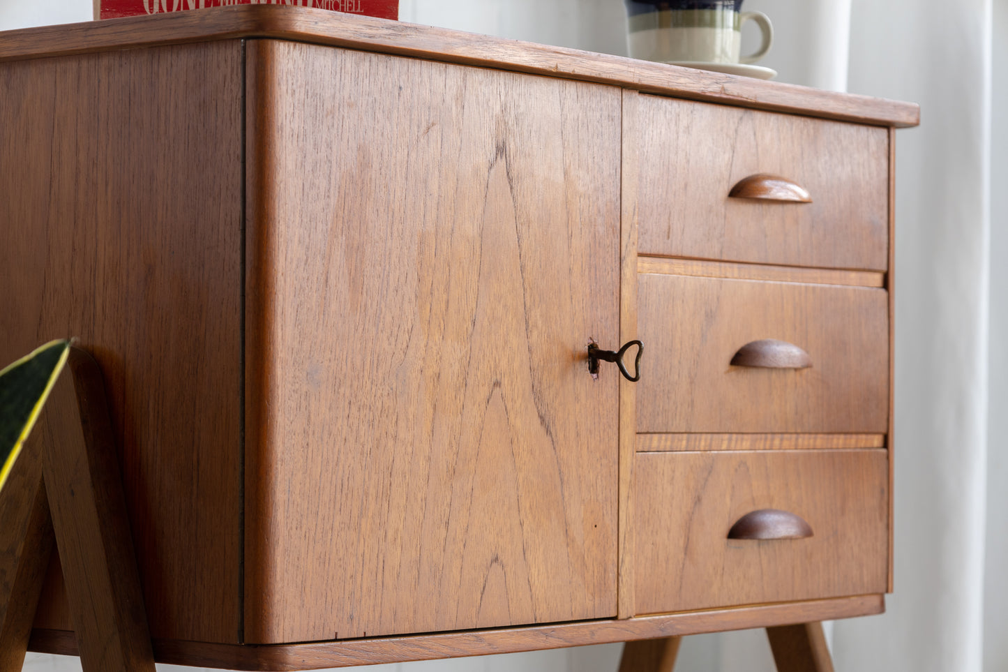 丹麥 柚木 A字腳 三抽 單門 邊櫃 OLDANMARK