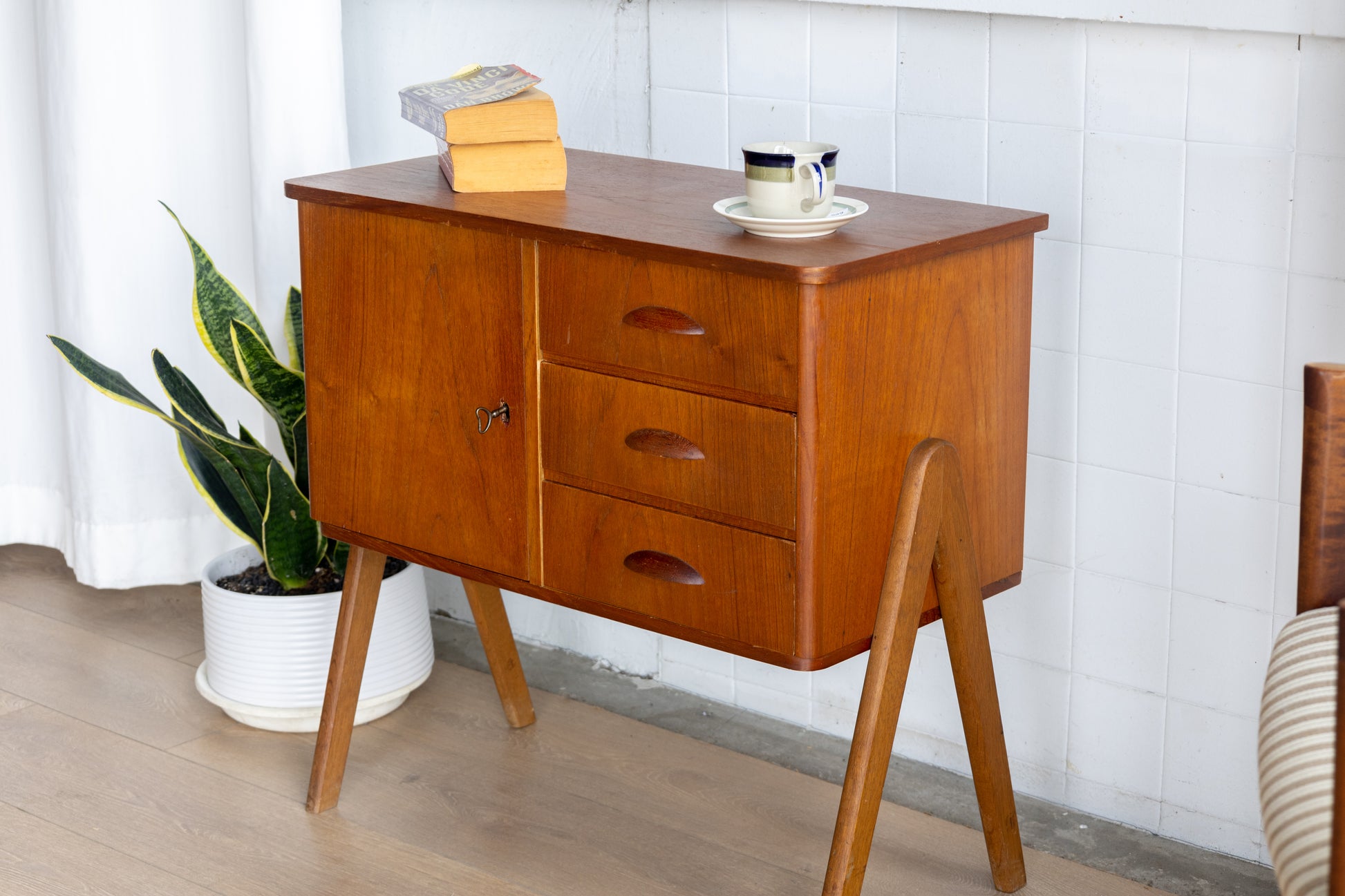 丹麥 柚木 A字腳 三抽 單門 邊櫃 OLDANMARK