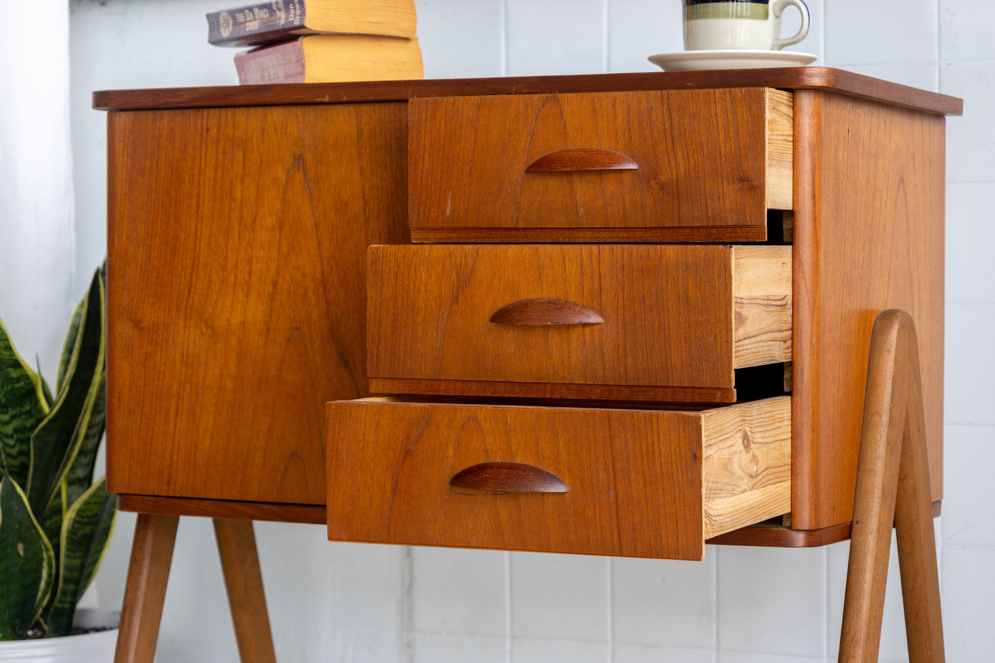 丹麥 柚木 A字腳 三抽 單門 邊櫃 OLDANMARK