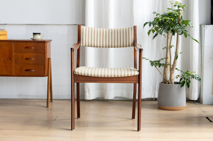 P.J. Thorsen Møbler 丹麥 柚木 扶手 餐椅 OLDANMARK