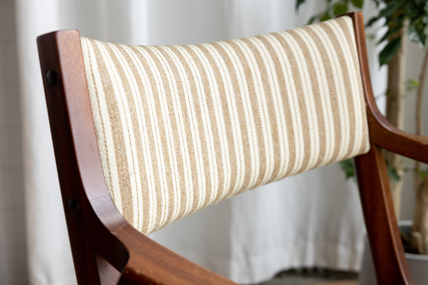 P.J. Thorsen Møbler 丹麥 柚木 扶手 餐椅 OLDANMARK