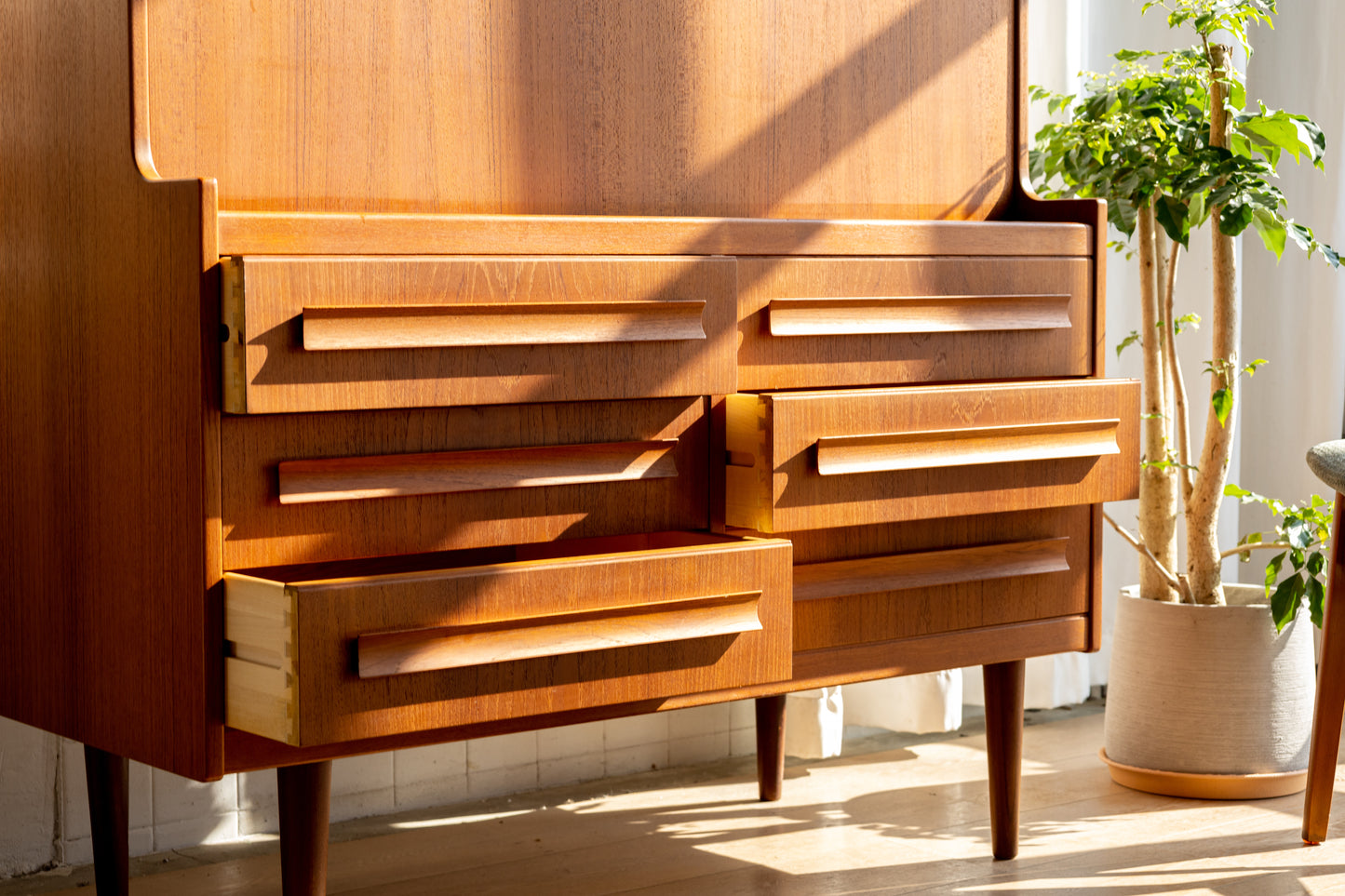 丹麥 現代風 柚木 六抽 下翻式 寫字櫃 OLDANMARK