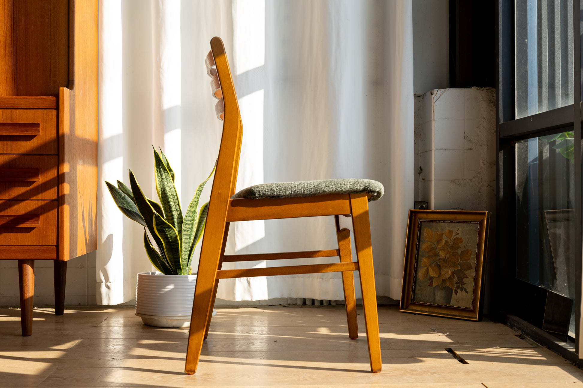 Johannes Andersen 柚木 綠絨布 餐椅 OLDANMARK