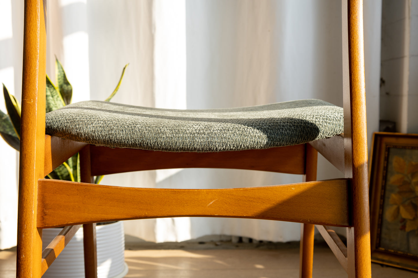 Johannes Andersen 柚木 綠絨布 餐椅 OLDANMARK