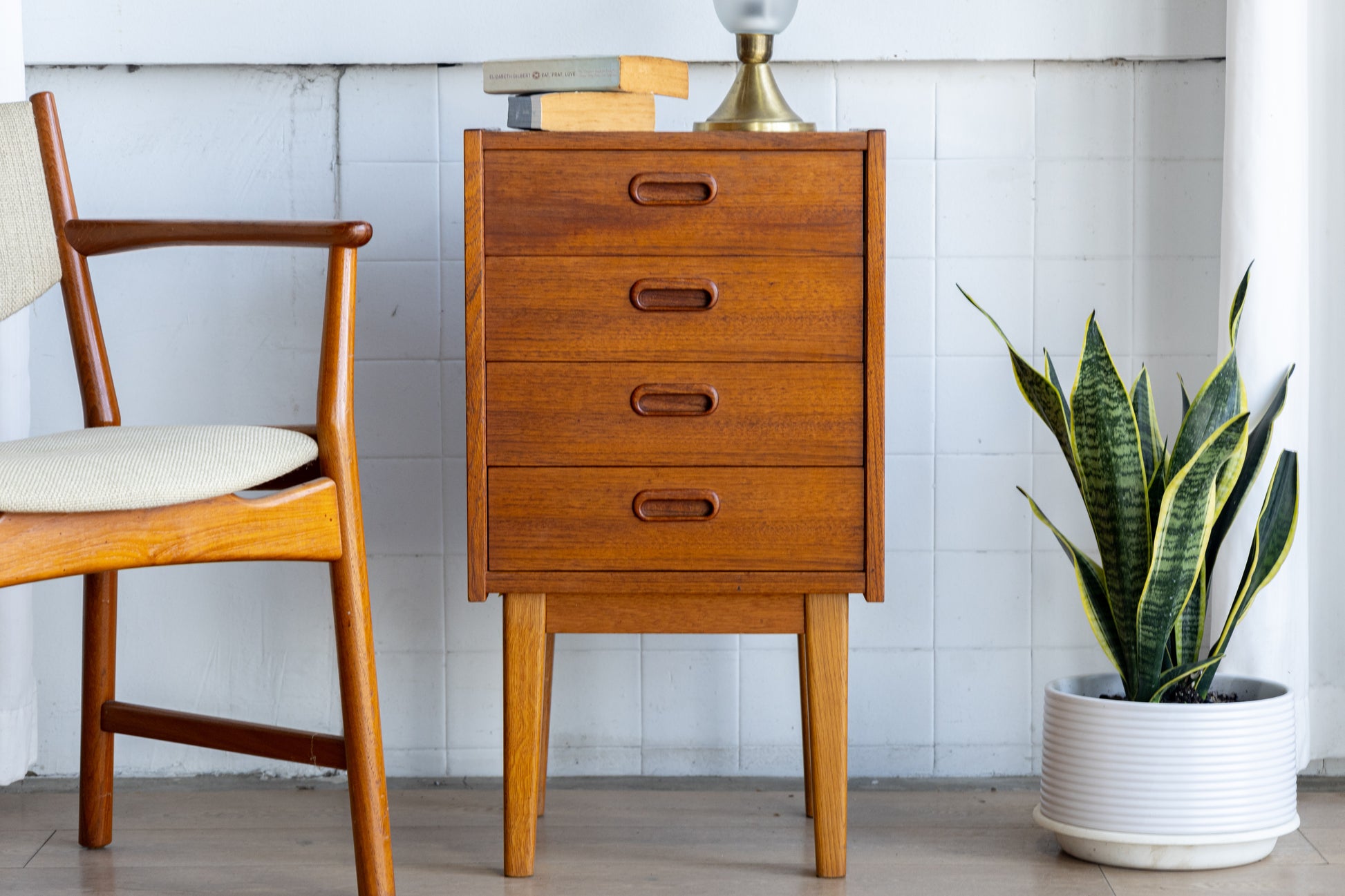 瑞典 中世紀 柚木 四抽 床頭櫃 OLDANMARK