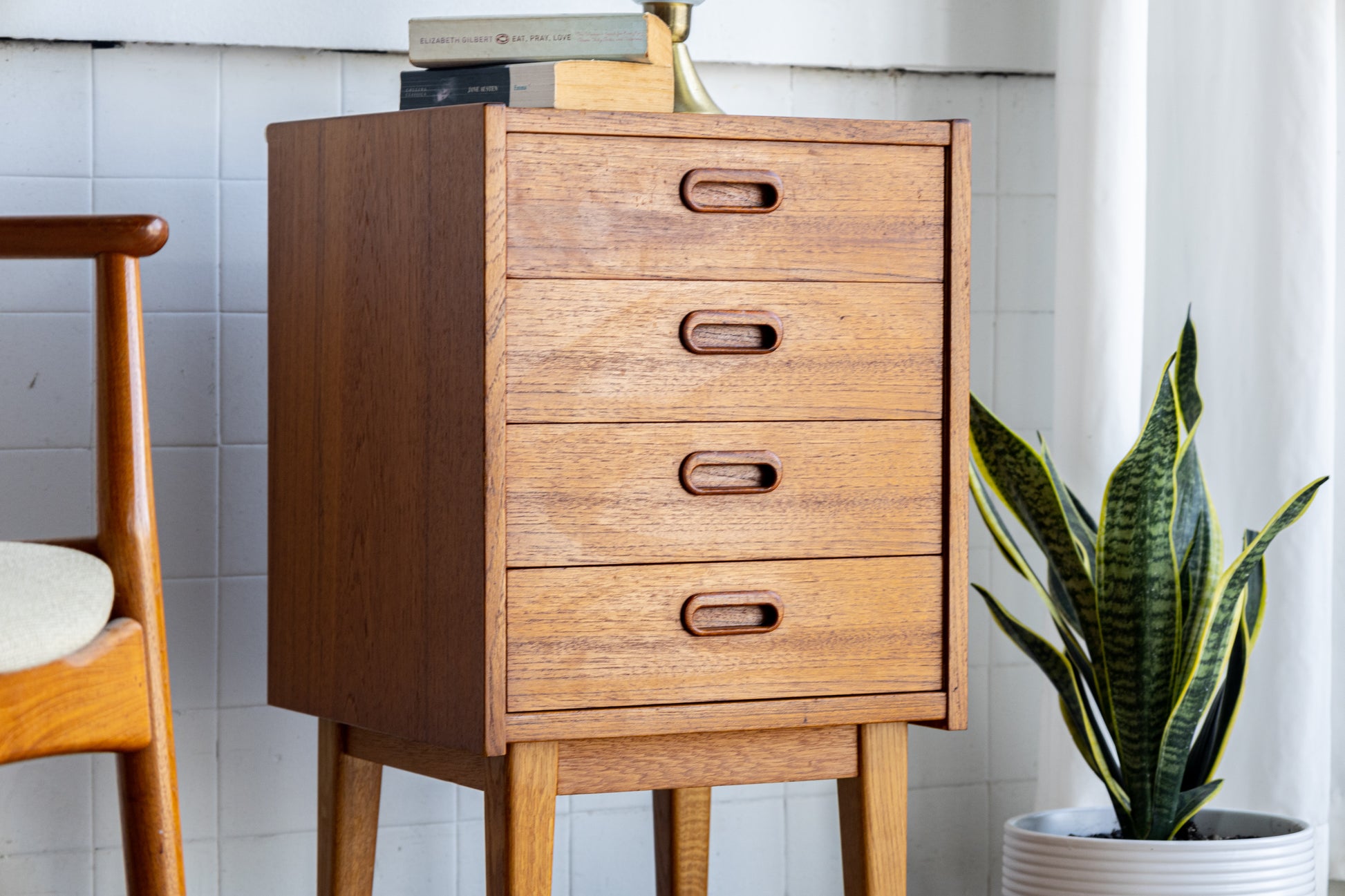 瑞典 中世紀 柚木 四抽 床頭櫃 OLDANMARK