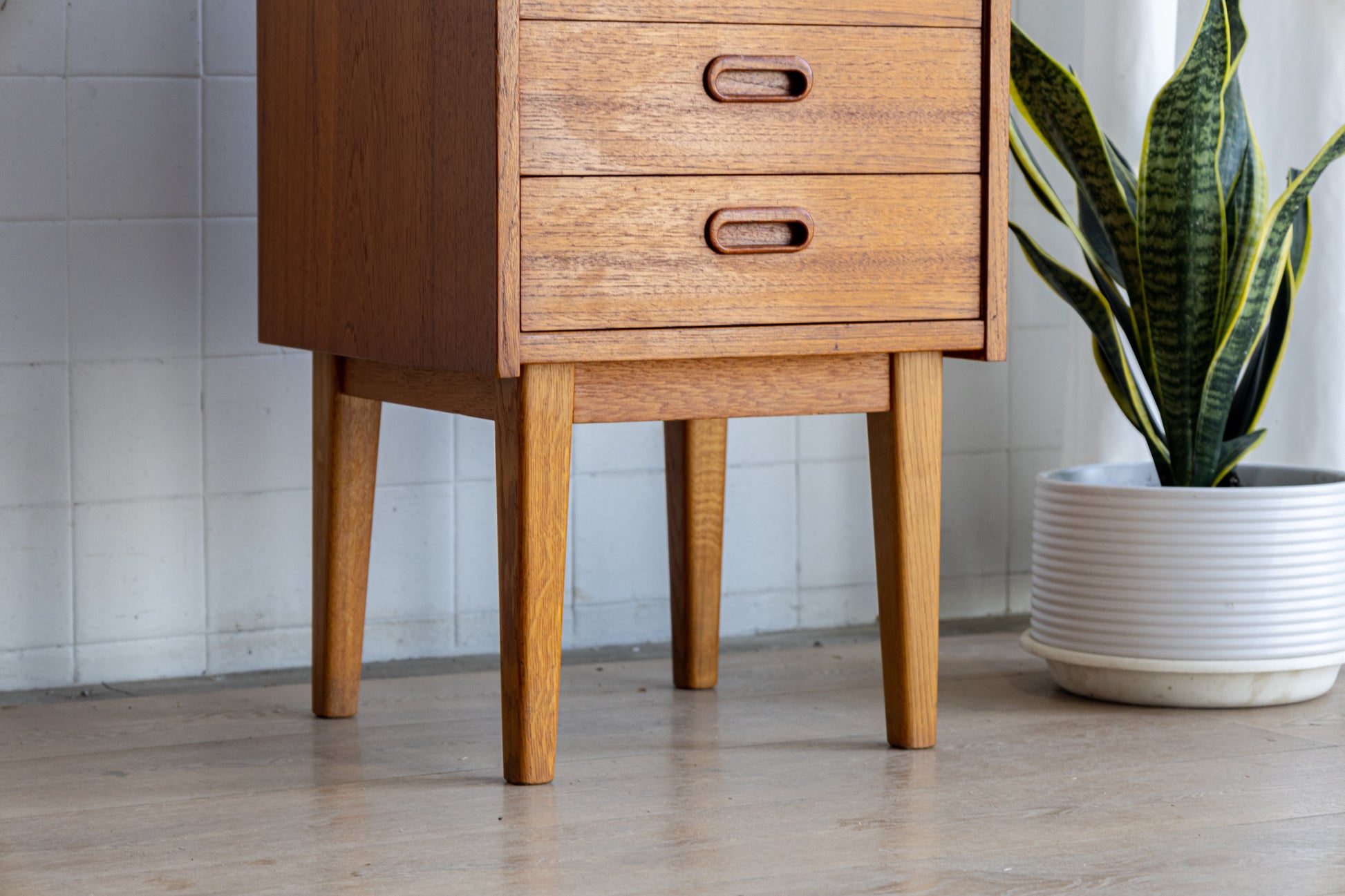 瑞典 中世紀 柚木 四抽 床頭櫃 OLDANMARK