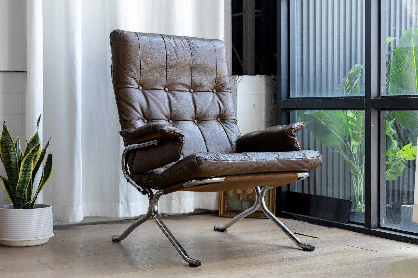 丹麥 現代風 鋼管 皮革 高背休閒椅 OLDANMARK